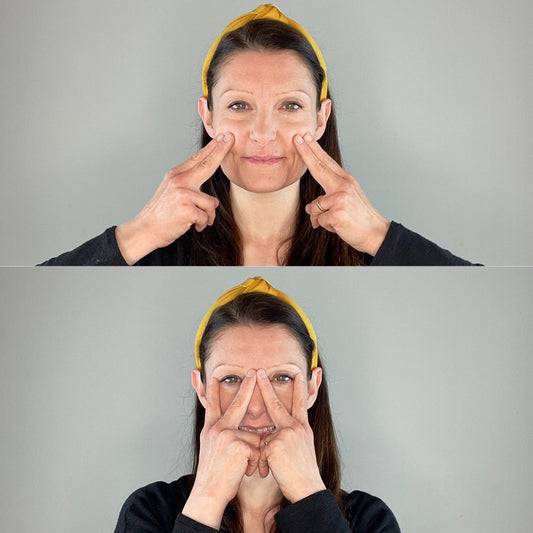 ROMINA CIAFFI che pratica il Face Yoga