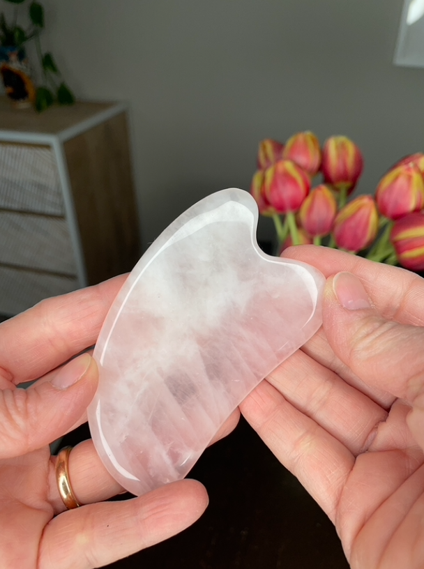 Gua Sha in quarzo rosa Hayo'u